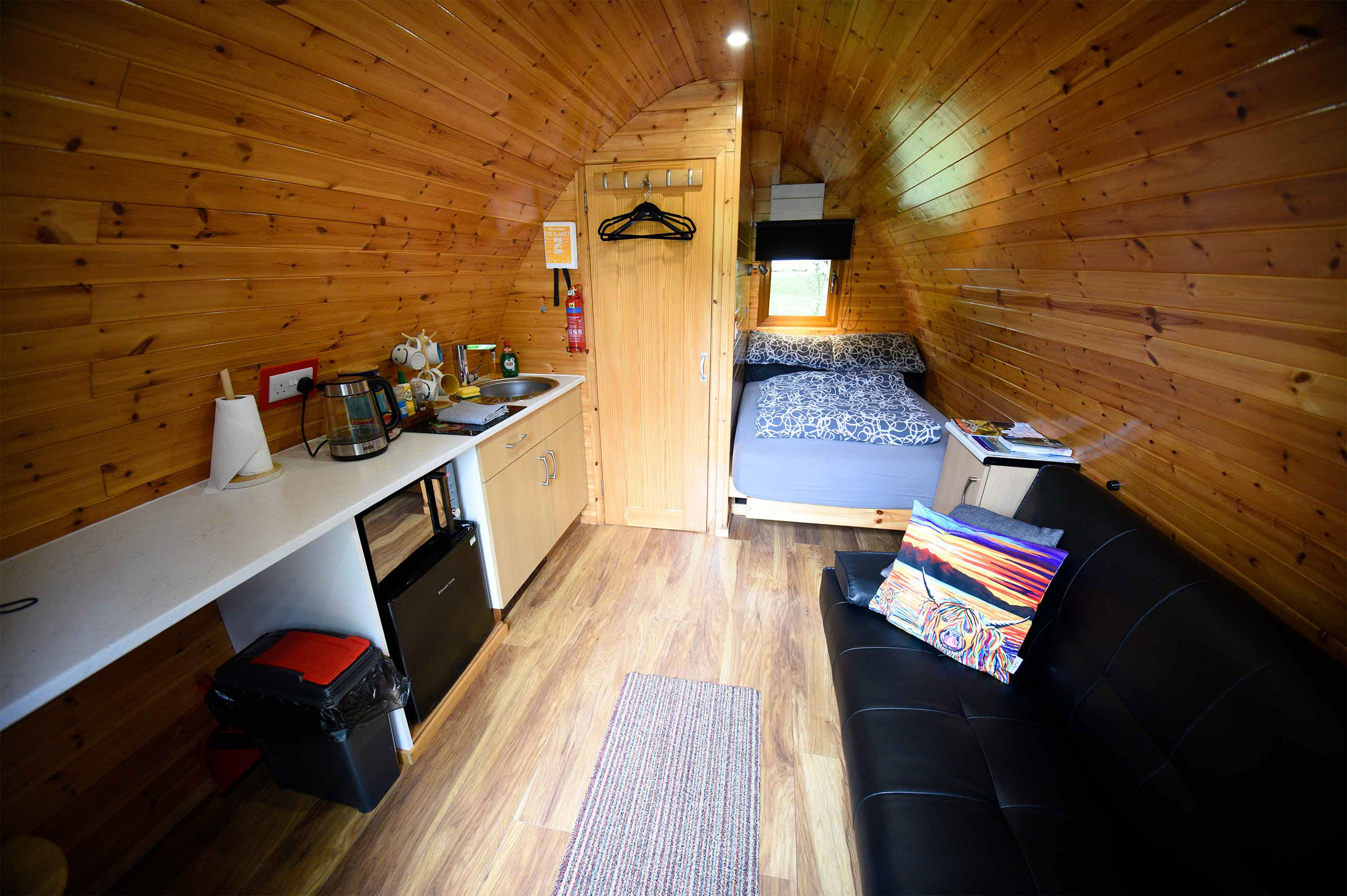 Self catering accommodation in Portree with double bedroom and smart tv with WIFI