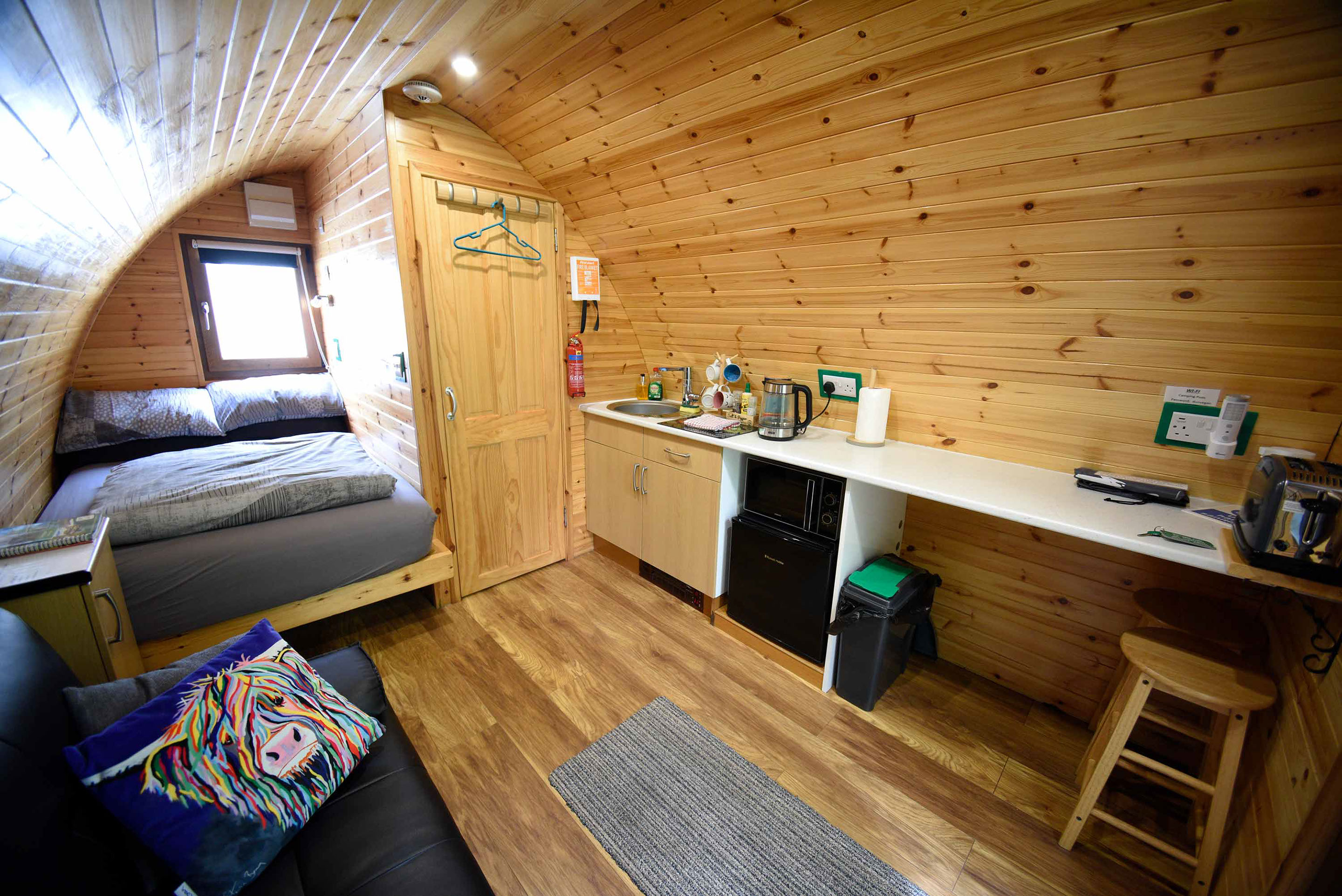 Thistle Dubh Dandy is an open plan self catering accommodation in Portree with modern facilities