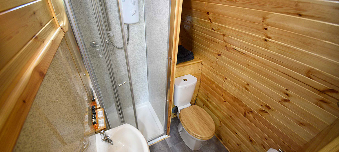 Our self catering pods in Dunvegan contain en suite shower rooms with electric showers