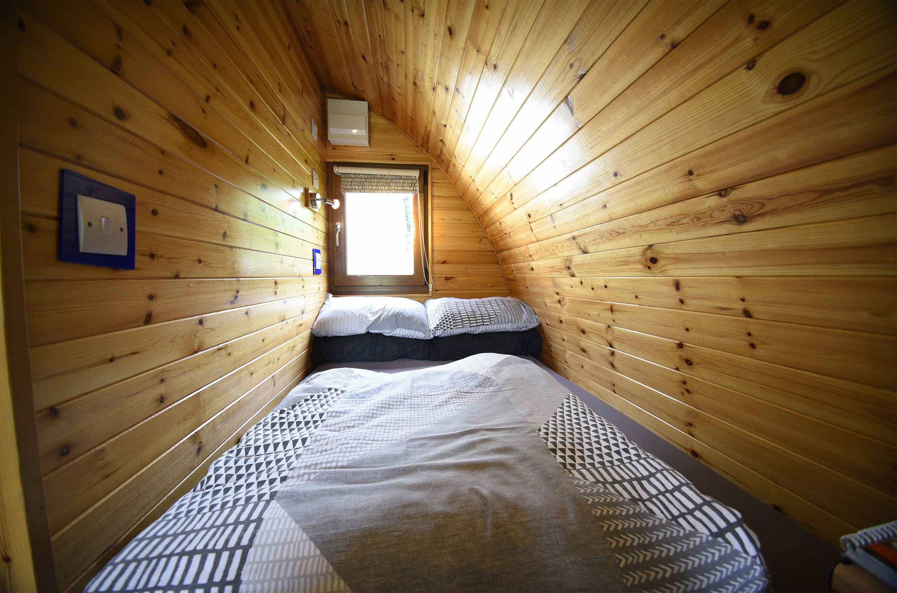 Our self catering apartment accommodation in Portree contains a modern bathroom