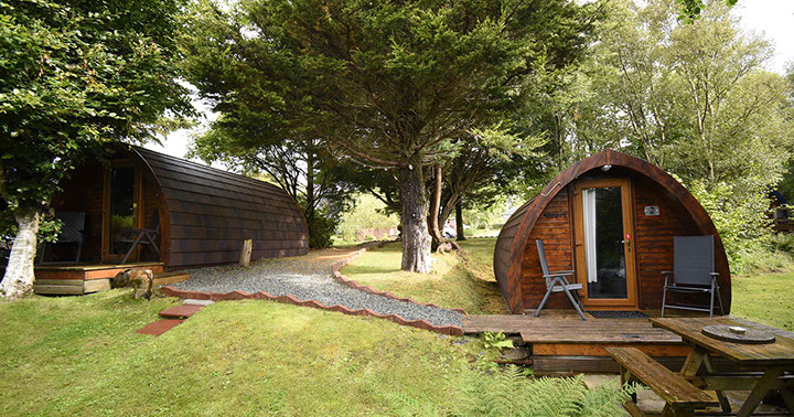 Dunvegan Camping Pods self catering accommodation in Dunvegan with outside seating