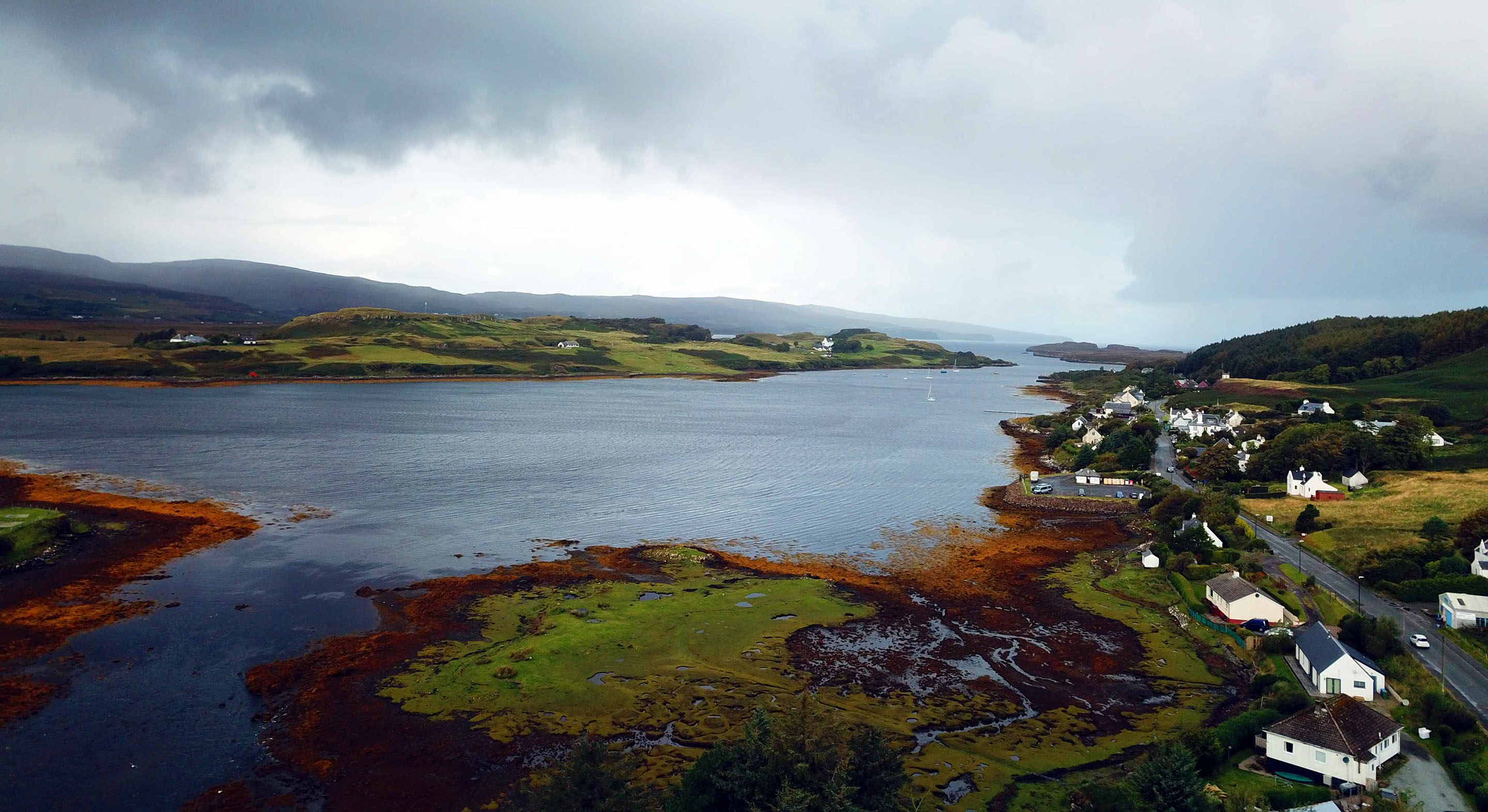 Thistle Dubh Dandy contains a comfortable double bed with widescreen TV and WIFI internet