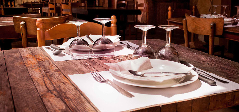 Enjoy many great restaurants located close to Dunvegan Camping Pods