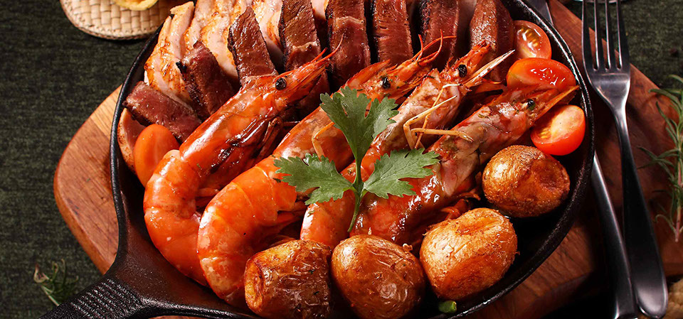 Dunvegan Camping Pods self catering accommodation is located near many great restaurants providing seafood